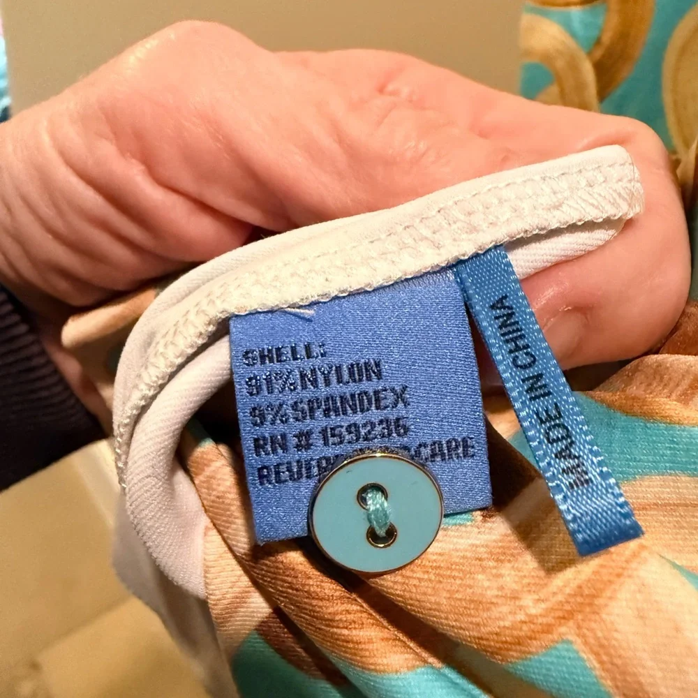 J.McLaughlin NWOT beautiful pattern top.  Catalina cloth stretch material.M - Picture 10 of 10